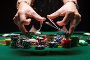 Poker - zasady gry a dealer